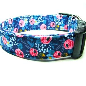 Paisley rose dog collar